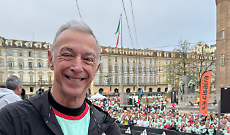 Torino invasa da 14mila runner: la Deejay Ten trasforma la citt&agrave; in una festa a cielo aperto