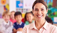  Firmato il contratto della scuola, 137 euro in pi&ugrave; al mese