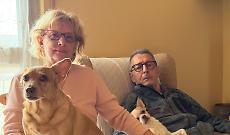 &ldquo;Mio marito invalido &egrave; condannato all&rsquo;ergastolo&rdquo;: da oltre un anno chiusi in casa al terzo piano senza ascensore (VIDEO)