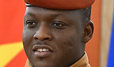 Ibrahim Traor&eacute;: rivoluzione o regime militare? Chi &egrave; davvero l&rsquo;uomo che guida il Burkina Faso