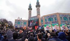 Iran, la piazza della sfida e il dubbio del potere