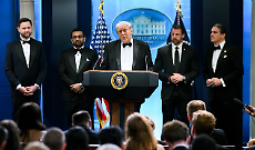 Washington Hilton, la notte in cui la sicurezza ha retto per un soffio: cos&igrave; un uomo armato ha mandato nel caos la cena dei corrispondenti con Donald Trump