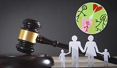 &ldquo;Ti rovino, dir&ograve; che sei un pedofilo&rdquo;