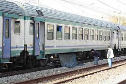 Muore un ragazzo sotto il treno, ferma la linea Milano Torino