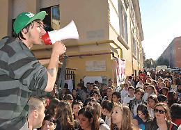 TORINO. Blocco studentesco contro scuola-lavoro, tensioni a Torino