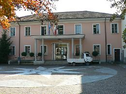 LEINÌ. Lo stato di emergenza è finito ma alla Anna Frank i bambini mangiano ancora in classe