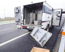ASTI. Assalto a portavalori, caccia a due banditi