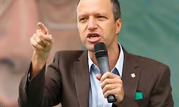 Lega Nord: Tosi in campo sfida con Bossi