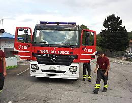 MONDOVI'. Crolla cornicione in centro Mondovì, nessun ferito