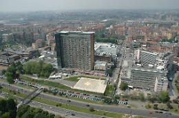 CORIO. Precipita dal tetto di casa e muore