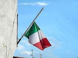 TORINO. Piazza San Carlo: lutto per Erika Pioletti, bandiere comune a mezz'asta