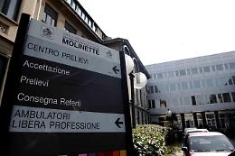 CASELLE. Beve acido muriatico, 53enne grave