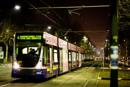 TORINO. Incidenti stradali: anziano investito da tram, morto