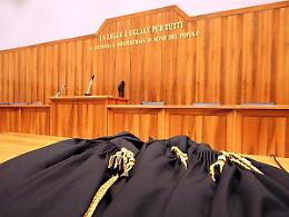 TORINO. Sesso in cambio di voti, chiesti 3 anni per docente