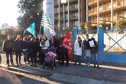 Ottanta lavoratori senza stipendio alle 5 Torri  