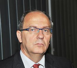 TORINO. Congresso Pd a settembre. Lunghi coltelli in azione