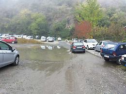IVREA. L'area mercatale sta sprofondando. Ambulanti chiedono lo spostamento