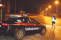 LAURIANO PO. Sradicano il bancomat della CrAsti, ma durante la fuga i ladri vittima di un incidente. Sono ricercati