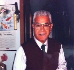 L'ultimo abbraccio a Bruno Suraci, ex custode e barista dell'Istituto 8 Marzo