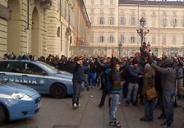 TORINO. Scuola: bruciano manichini Salvini-Di Maio, identificati