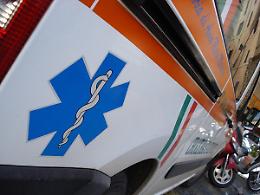 DRAMMA SFIORATO: si accascia a terra dopo un malore
