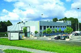 SAN MAURO. Piscina, Sporting fa un passo indietro: le scuole entrano