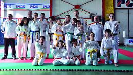 KARATE. La DKKI Banchette sale ripetutamente sul podio