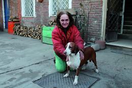 CHIVASSO. "Ciuffreda mi sta tormentando!". Una donna difende i suoi 15 cani