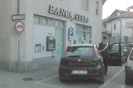 FAVRIA. Rapinatore entra in banca, ma fugge via a mani vuote