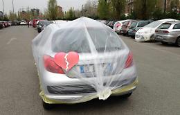 TORINO. Campagna 'cuore infranto' Fiat, polemica sindacati