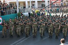 CLAMOROSO! Consigliere comunale del Pd invoca il servizio militare per i giovani della sua città