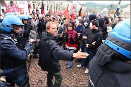 TORINO. M5s, corteo con 1&ordm; Maggio con pochi lavoratori e blindato per Pd TORINO