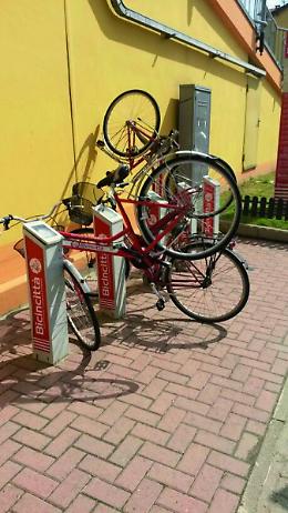 CHIVASSO. Vandali scatenati in centro