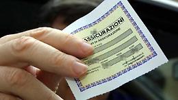 ROMA. Un'auto su 165 gira senza assicurazione,operazione Polizia
