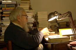 MARMORA. Padre Sergio De Piccoli rivuole libri donati al Comune