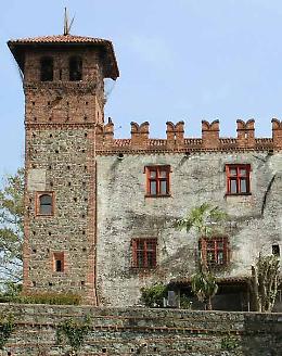 BANCHETTE. Buona affluenza per la prima apertura del Castello