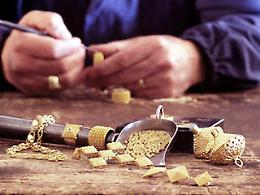 TORINO. Falsi nei registri, tre mesi di stop a 'compro-oro'