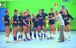 VOLLEY. Le giovani della Lilliput si allenano con Mencarelli