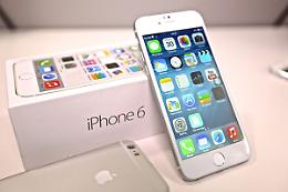 ROMA. In Italia è già coda per l'iPhone 6