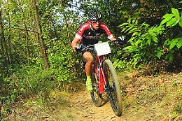 MOUNTAIN BIKE. Gara in rimonta per De Cosmo