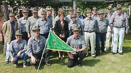 PARELLA. Gli Alpini hanno compiuto 25 anni