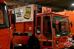 TORINO. Pietre contro mezzo raccolta rifiuti a centro Amiat Torino