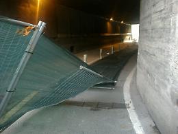 SETTIMO. Transenne abbattute (di nuovo) al cantiere del sottopasso