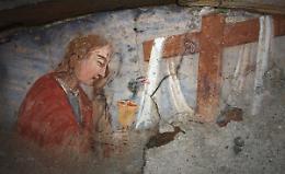 NOMAGLIO. Si reaustarano i piloni votivi nel paese che diede i natali al pittore del Santo Graal