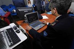 Roma. Carte di credito rubate per 1 mln, 6 arresti