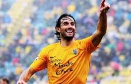 CALCIO. Juve distratta a Verona. 2-2 e Toni-gol fa festa