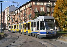 TORINO. Controllori malmenati da passeggera senza biglietto su tram