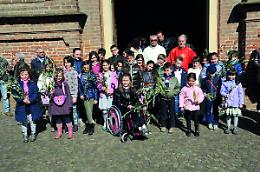 RONDISSONE. Domenica delle palme. Don Gino: “Aiutatemi a ristrutturare la Chiesa” 