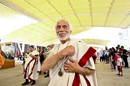 MILANO. A Expo i gladiatori sfilano sul decumano