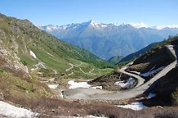 FENESTRELLE. Ultimi ritocchi a Fenestrelle per il passaggio del Giro d’Italia